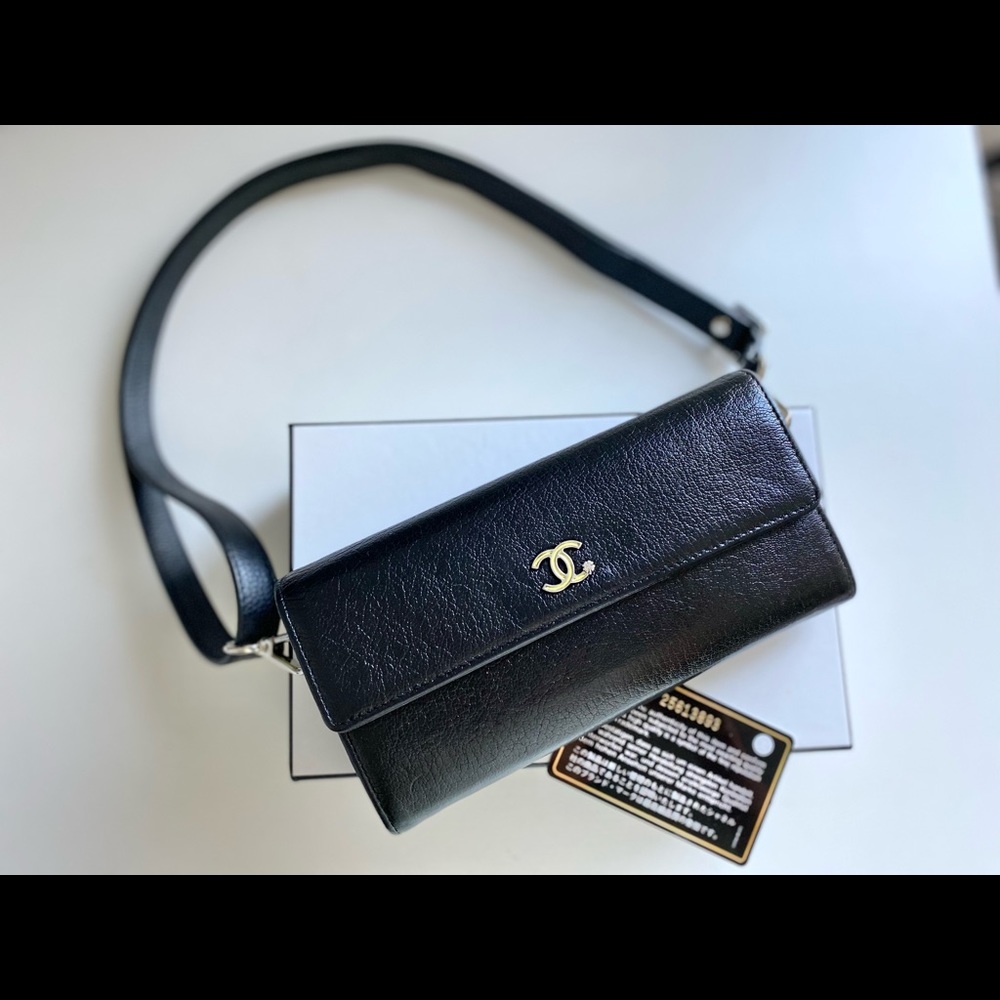 ❤️SOLD❤️ Auth CHANEL CC Caviar Leather Mini Wallet